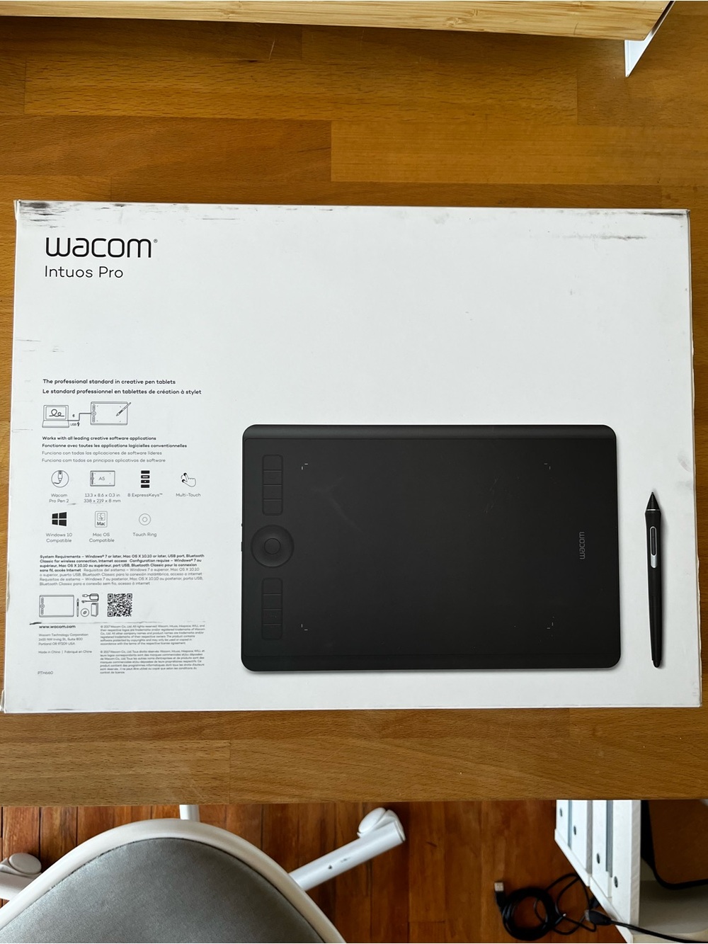 Wacom Intuos Pro Graphic Drawing Tablet - Large 13.3” x 8.6”